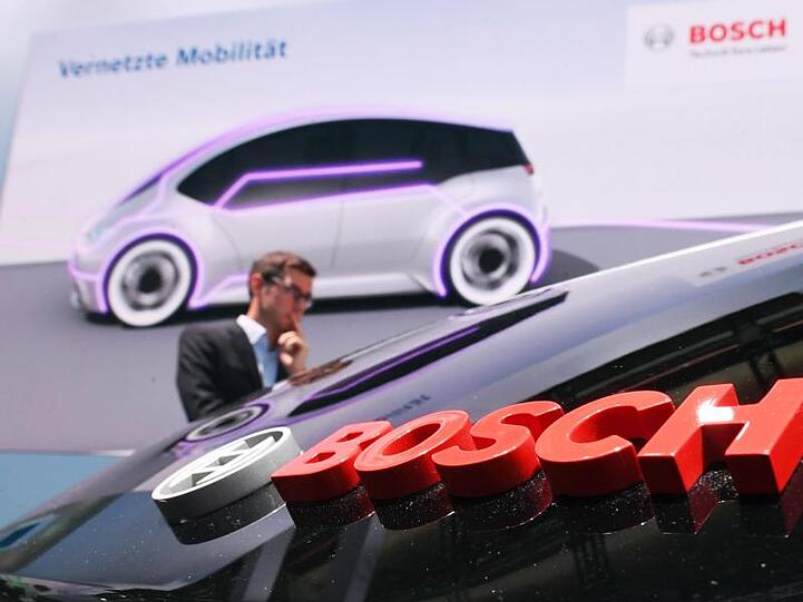 Bei Bosch seien Stellenkürzungen praktisch unausweichlich, sagt der Vorsitzende der Geschäftsführung, Volkmar Denner.