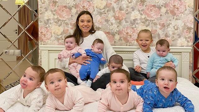 Die 23-jährige Bloggerin Christina Öztürk ist tatsächlich Mutter von elf Kindern.