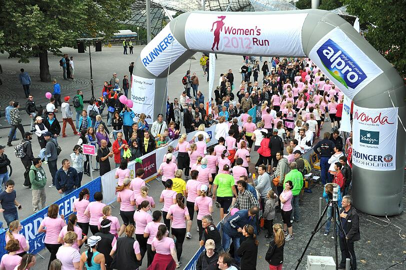 Rosa Frauenpower im Olympiapark: Die Bilder vom Women's Run 2012.