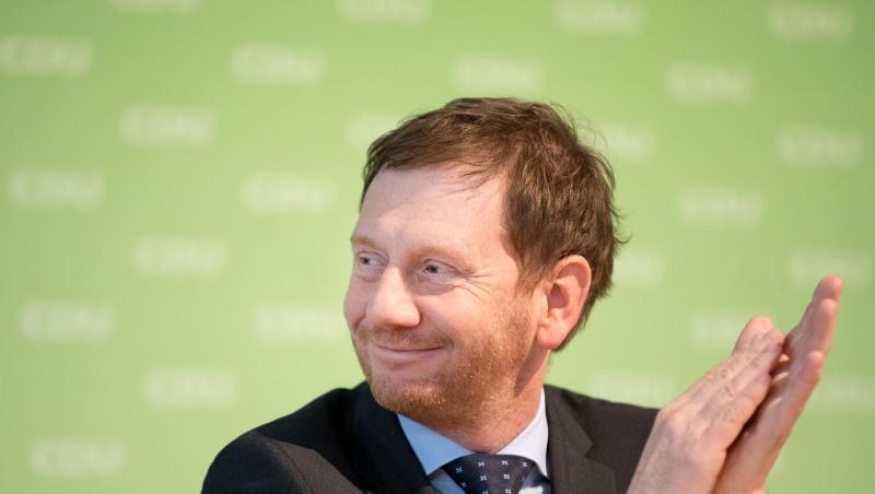 Die sächsische CDU um Ministerpräsident Michael Kretschmer baute ihren Vorsprung vor der AfD laut Umfragen leicht aus.