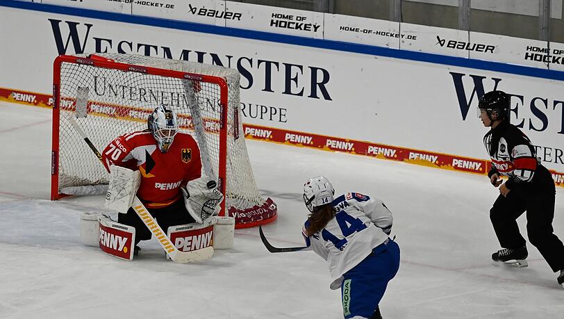 Eishockey-Frauen-wahren-Titelchance-beim-Deutschland-Cup