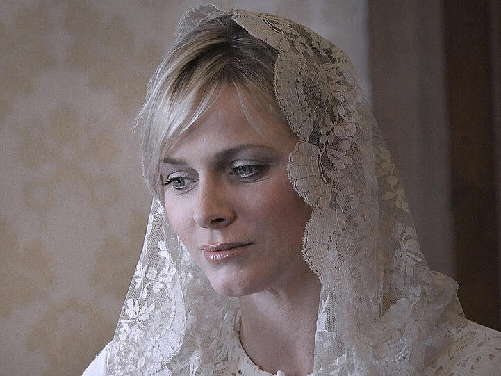 Züchtig bei der Papst-Audienz: Fürstin Charlene von Monaco