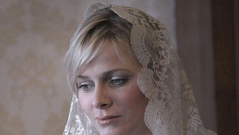 Züchtig bei der Papst-Audienz: Fürstin Charlene von Monaco Züchtig bei der Papst-Audienz: Fürstin Charlene von Monaco