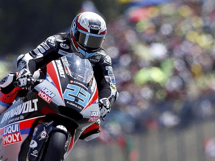 Marcel Schrötter aus Deutschland steuert sein Motorrad über die Strecke. Foto: Petr David Josek/Archiv