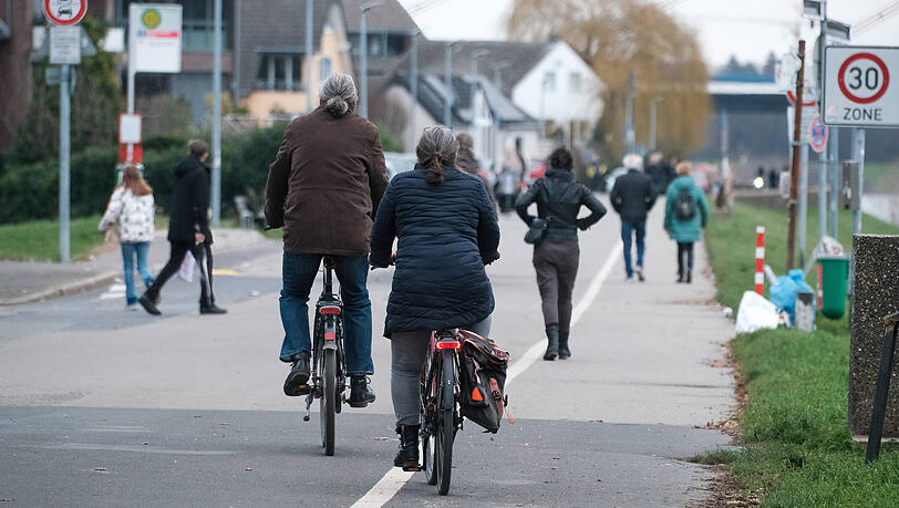 Nur 20 Prozent der Fahrten aus dem Gebiet sollen noch mit dem privaten Auto zurückgelegt werden. (Symbolbild)