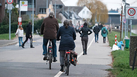 Nur 20 Prozent der Fahrten aus dem Gebiet sollen noch mit dem privaten Auto zurückgelegt werden. (Symbolbild)