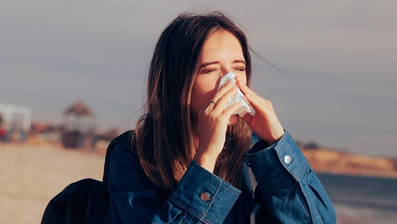 Krank im Urlaub: Was zuhause nur lästig ist, kann im Ausland teuer werden. Krank im Urlaub: Was zuhause nur lästig ist, kann im Ausland teuer werden.