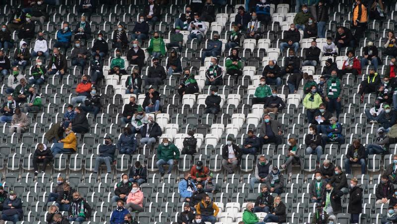 Der deutsche Profi-Fußball plant die Rückkehr von Gästefans in die Stadien.