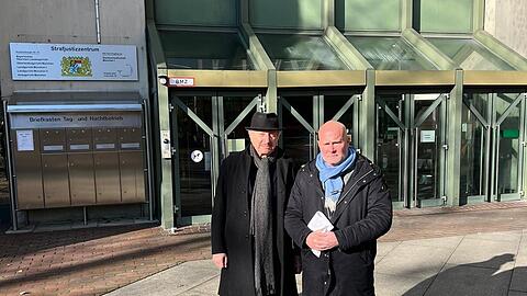 Marian Offman (l.) mit seinem Anwalt (und SPD-Parteifreund) Christian Vorländer.
