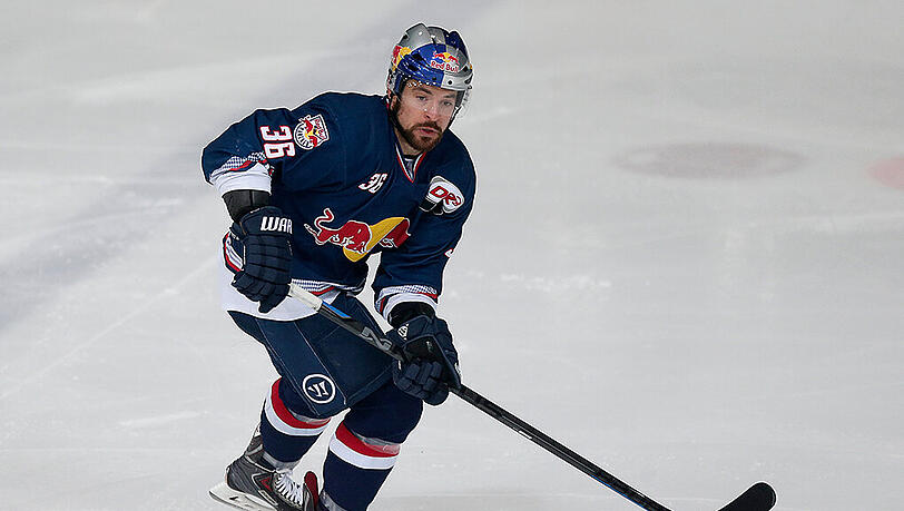 Erzielte sein erstes Saisontor, ging aber mit seinem Team nicht als Sieger vom Eis: Yannic Seidenberg vom EHC Red Bull München. Erzielte sein erstes Saisontor, ging aber mit seinem Team nicht als Sieger vom Eis: Yannic Seidenberg vom EHC Red Bull München.
