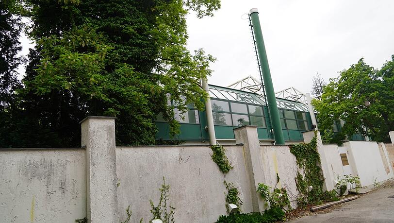 Hier soll abgerissen werden: Blick auf das ehemalige Gebäude der Edelmarke in der Marbachstraße 9.