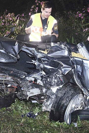 Die Bilder von der Unfallstelle auf der B13.