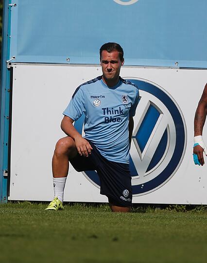 Vorstellung, Fototermin, Training: Der erste Arbeitstag von 1860-Neuzugang Michael Liendl in Bildern.