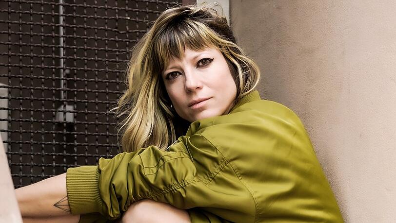 Mieze Katz veröffentlicht ihr Solo-Projekt "dafür oder dagegen".