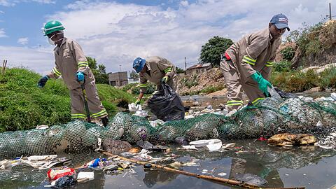 Deutschland ist Greenpeace zufolge der größte Plastikmüllexporteur Europas. (Archivbild)