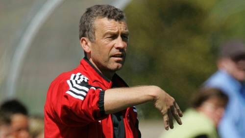 Florian Hinterberger ist nun Sportdirektor beim TSV, früher coachte er die A-Junioren und die U 23 des 1. FC Nürnberg. Florian Hinterberger ist nun Sportdirektor beim TSV, früher coachte er die A-Junioren und die U 23 des 1. FC Nürnberg.