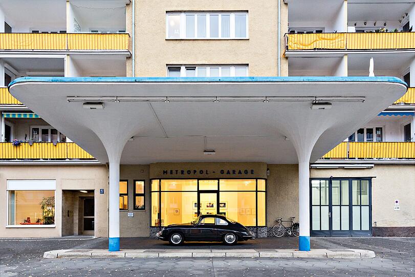 Sehr hübsch und sehr nostalgisch: alte Tankstelle in der Georgenstraße.