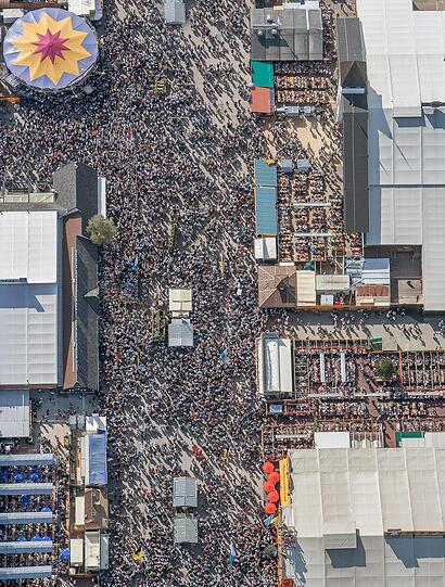 Da is was los: die Wiesn im Jahr 2015.