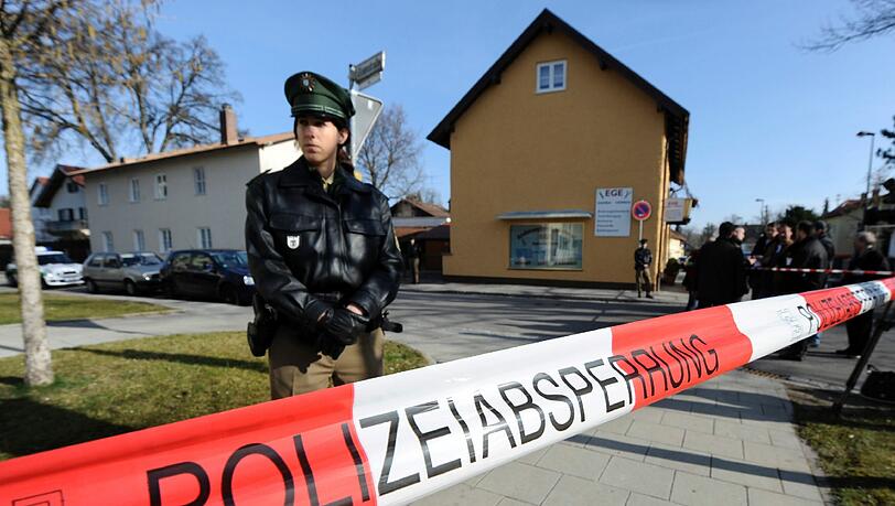 Der Tatort: Das orange Haus an der Kraillinger Margaretenstraße hat traurige Berühmtheit erlangt. Der Tatort: Das orange Haus an der Kraillinger Margaretenstraße hat traurige Berühmtheit erlangt.