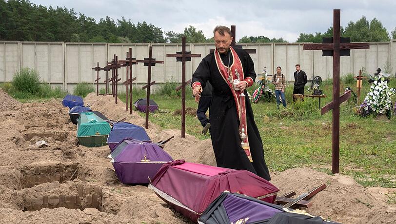 Im Zuge des russischen Angriffskrieges wurden viele Menschen getötet.
