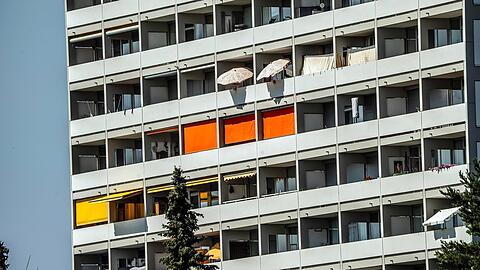 Wahrscheinlich auch Bewohner dieses Hauses: Der Mieterverein vertritt die Interessen von 63.000 Mietern in M&uuml;nchen &ndash; ohne parteipolitische Interesen. Zumindest laut der Satzung. Ist das wirklich so?