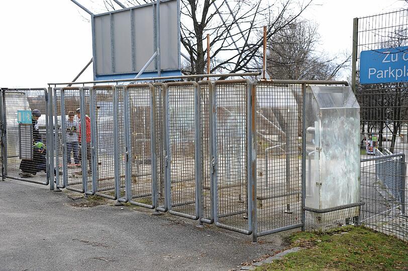 Olympiapark wird saniert. Das ist auch nötig, wie diese Bilder zeigen.