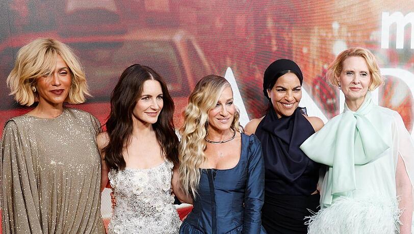 (v.l.): Nicole Ari Parker, Kristin Davis, Sarah Jessica Parker, Sarita Choudhury und Cynthia Nixon beim Fototermin zur neuen Staffel von "And Just Like That...".
