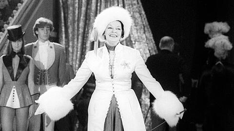 Elegant im Sand: Margot Hielscher 1983 bei Stars in der Manege.