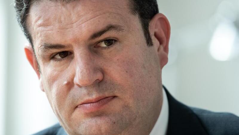 Home Office sei nicht überall möglich, sagte Bundesarbeitsminister Hubertus Heil. Home Office sei nicht überall möglich, sagte Bundesarbeitsminister Hubertus Heil.