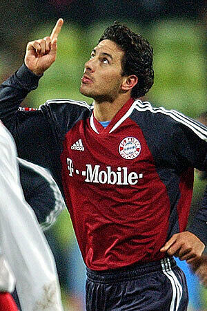 17.10.2001: 5:1 gegen Spartak Moskau - Gruppenphase 
Torfolge:
1:0     Claudio Pizarro     7.     (Linksschuss, Elber)
2:0     Claudio Pizarro     22.     (Kopfball, Sagnol)
3:0     Giovane Elber     33.     (Linksschuss, Salihamidzic)
4:0     Giovane Elber     52.     (Linksschuss, Salihamidzic)
4:1     Wladimir Bestchastnykh     58.     (Linksschuss)
5:1     Alexander Zickler     90.     (Rechtsschuss, Fink)
