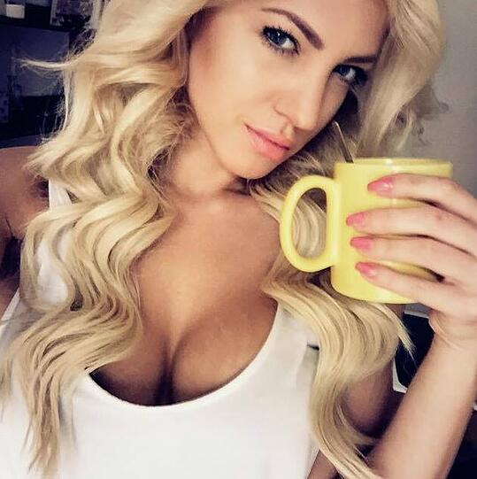 Sarah Nowak ist Playmate des Jahres 2015