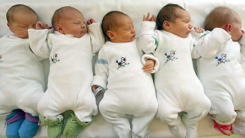 Die Lieblings-Babynamen in Deutschland lauten Mia und Ben. Die Lieblings-Babynamen in Deutschland lauten Mia und Ben.