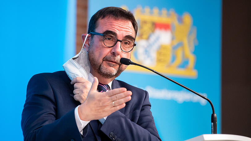 Bayerns Gesundheitsminister Klaus Holetschek (CSU) während der Pressekonferenz nach der Sitzung des bayerischen Kabinetts.