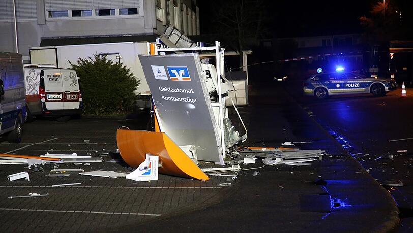 Anfang Januar 2023: ein gesprengter Geldautomat auf einem Parkplatz in Aschaffenburg - der erste Fall des neuen Jahres. Es wird wohl nicht der letzte sein.