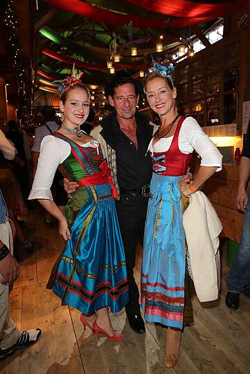 Max Tidof mit Ehefrau Lisa Seitz und Tochter Luzie