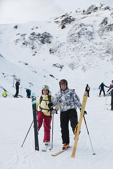 Zum Saison-Start schenkte die AZ 100 Lesern einen exklusiven Pistentag im Zillertal. Die Bilder von der Skigaudi in Hochfügen.