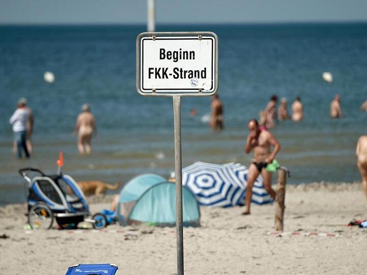 Damit der Strandtag entspannt wird, ist einiges zu beachten. Manches versteht sich von selbst.