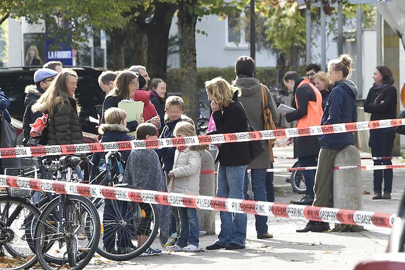 Die Schule musste evakuiert werden.