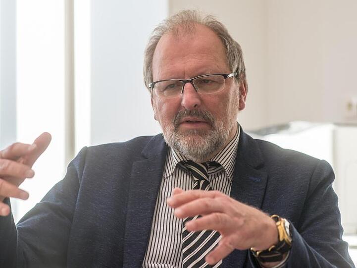 Heinz-Peter Meidinger, Präsident des Deutschen Lehrerverbandes. Foto: Armin Weigel/dpa/Archivbild