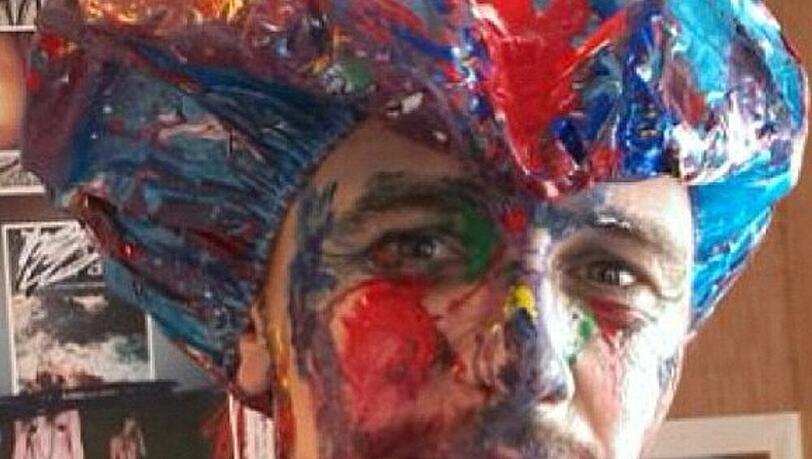 James Franco präsentiert sich farbenfroh James Franco präsentiert sich farbenfroh