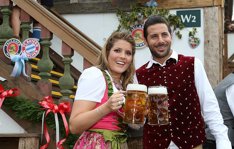 Claudio Pizarro mit Ehefrau Karla