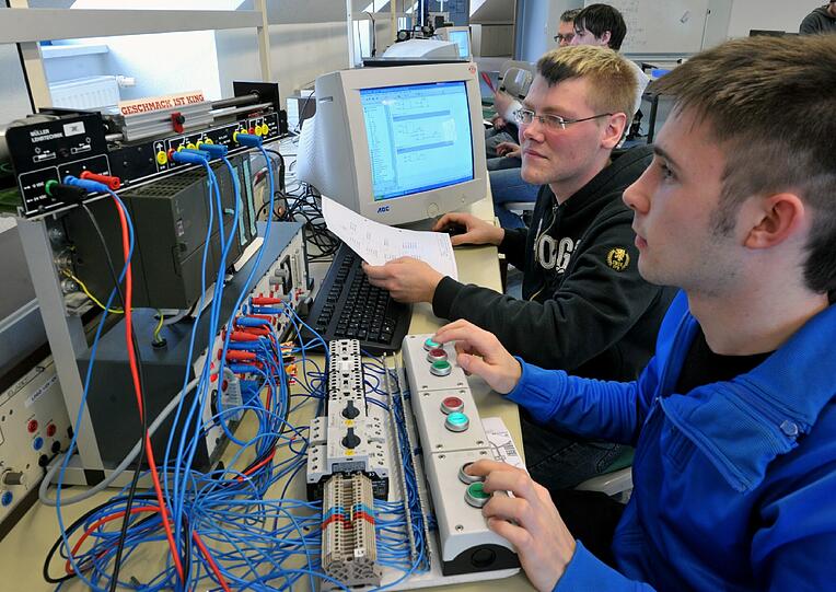 Elektrotechniker: 4. Platz bei den Männern: 11 979 Verträge im Jahr 2015.