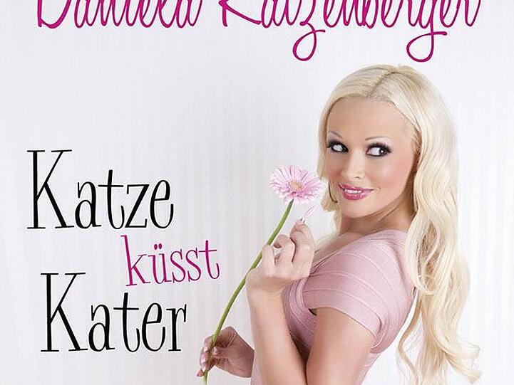 Katzenberger auf dem Cover ihres neuen Buches