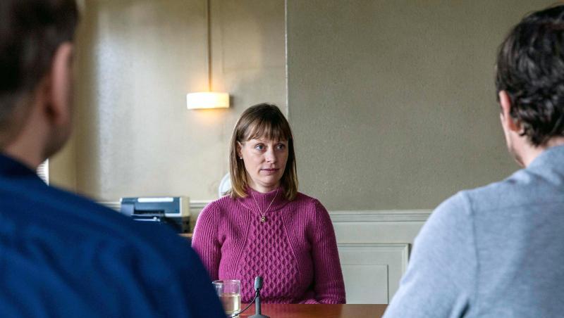 Anne Werner (Katharina-Marie Schubert) steht unter Verdacht, Pflegebedürftige auf dem Gewissen zu haben. Anne Werner (Katharina-Marie Schubert) steht unter Verdacht, Pflegebedürftige auf dem Gewissen zu haben.