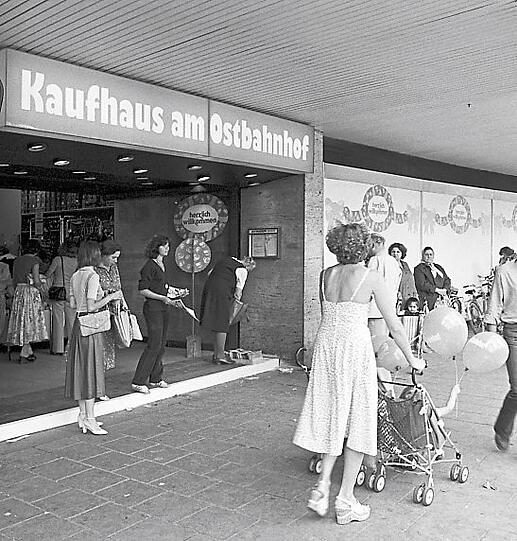 1980: Eröffnung des Kaufring am Ostbahnhof.