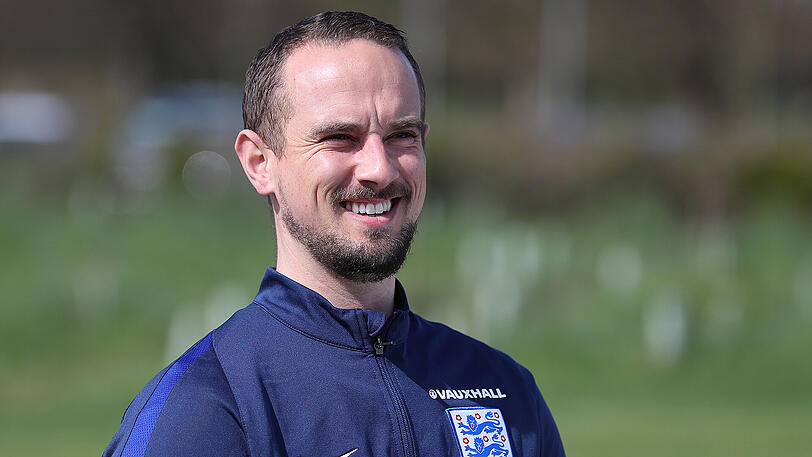 Seit Dezember 23013 Trainer des englischen Frauen-Nationalteams: Mark Sampson.