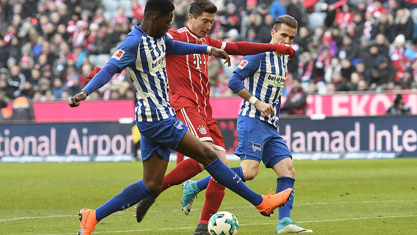 Robert Lewandowski: Note 4. Der Torjäger auf Rekord-Mission in seinem 250. Bundesligaspiel (171 Treffer). Das 12. Heimspiel der Saison &ndash; und? Kein Rekord, kein Treffer wie in den ersten elf Heimspielen. Vergab einige Chancen, die beste nach 56 Minuten als er Jarstein einen Ball aussichtsreich in die Arme schoss. Sehr engagiert, viel in Bewegung &ndash; wenigstens. Unterm Strich: unglücklich.