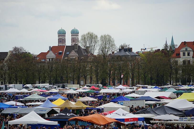 Krimskrams und Raritäten auf Bayerns größtem Flohmarkt: Die Bilder von der Theresienwiese zum Durchklicken.