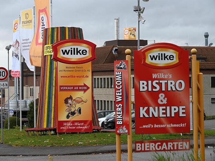 Im Skandal um den hessischen Wursthersteller Wilke sind neue Vorwürfe laut geworden. (Symbolbild)