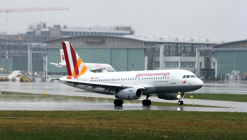 Ein technischer Fehler hat eine Germanwings-Maschine in Stuttgart zur Landung gezwungen, verletzt wurde niemand. Der Flughafen spricht von Notlandung, Germanwings von einer Ausweichlandung.